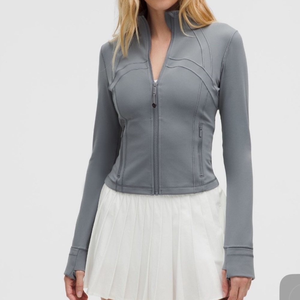 NWT Chic Lululemon Define jacket Nulu Grey size 0 rare color
